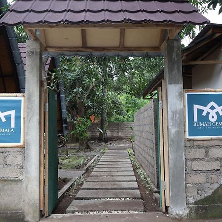 Rumah Gemala ギリ・アイル エクステリア 写真